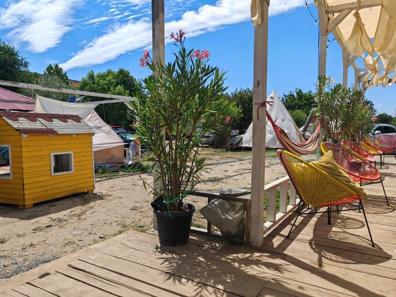 Camping by the beach Vama Vecheの写真