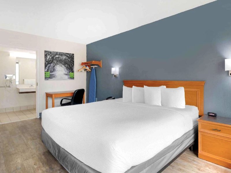 エクステンデッド ステイ アメリカ スイーツ - ブリストル (Extended Stay America Suites - Bristol)の写真