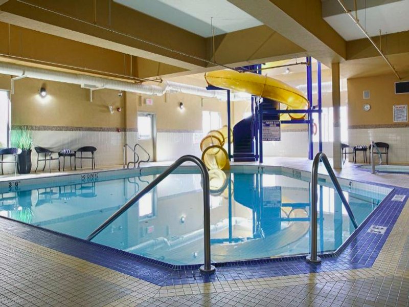 ベストウェスタン コールド レイク イン (Best Western Cold Lake Inn)の写真