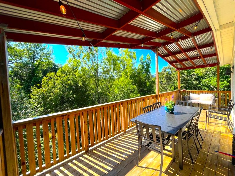 Private Wine Country-River Bungalow! Sunny Treetop Views - Pets Stay Freeの写真