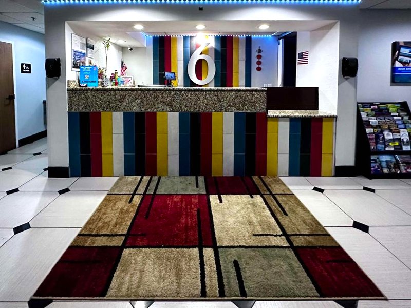 Motel 6 Pine Bluff, ARの写真