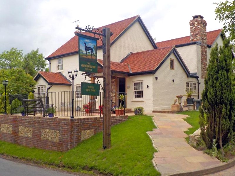 The Greyhound Innの写真