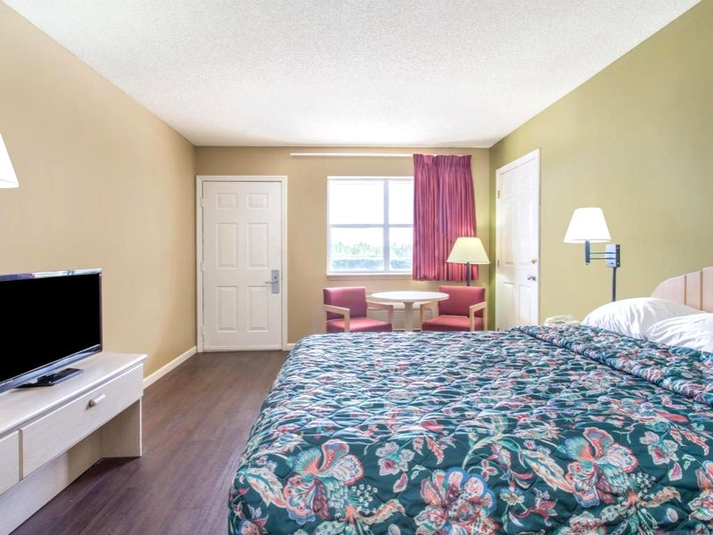 スーパー 8 バイ ウインダム モンティセロ (Super 8 By Wyndham Monticello)の写真