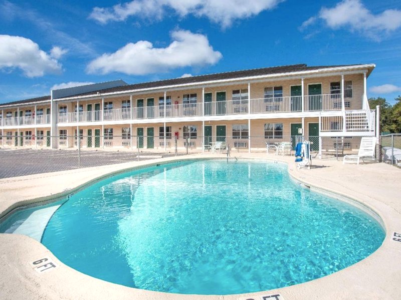 スーパー 8 バイ ウインダム モンティセロ (Super 8 By Wyndham Monticello)の写真