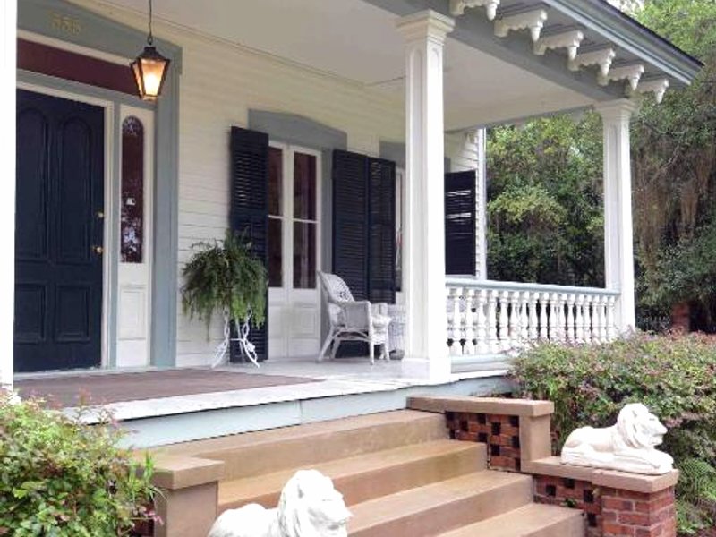 1872 Denham Innの写真