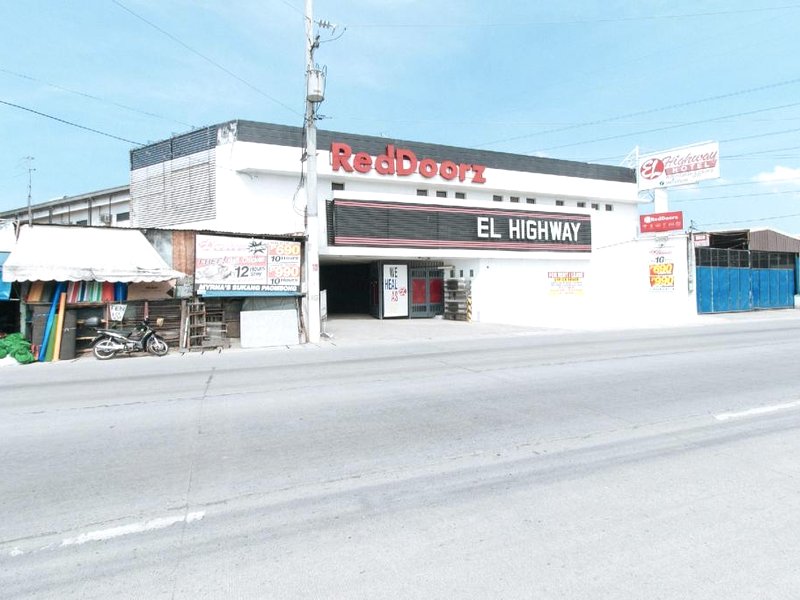 レッドドアーズ アット EL ハイウェイ ホテル ブラカン (RedDoorz @ EL Highway Hotel Bulacan)の写真