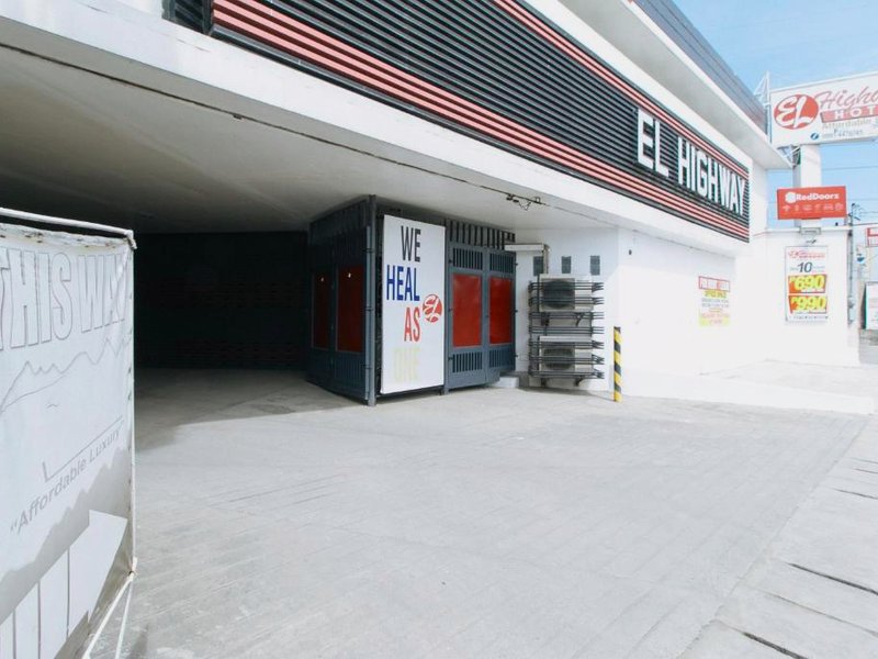 レッドドアーズ アット EL ハイウェイ ホテル ブラカン (RedDoorz @ EL Highway Hotel Bulacan)の写真