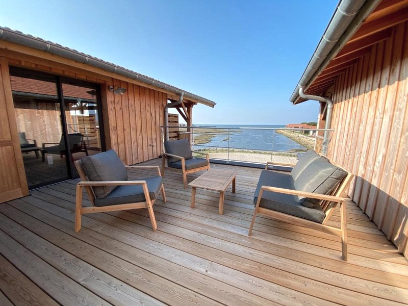 LES 12 DE LARROSの写真