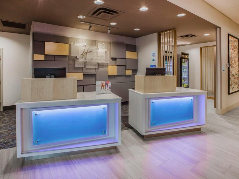 Holiday Inn Express And Suites Miramar By IHGの写真