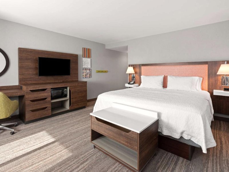 Hampton Inn & Suites Burlingtonの写真