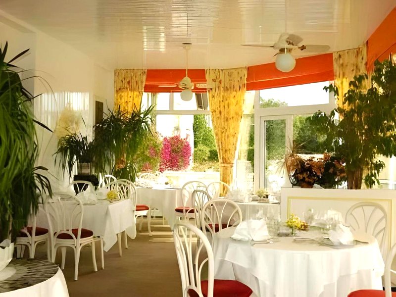 Logis Au Grand Hotel et son restaurantの写真