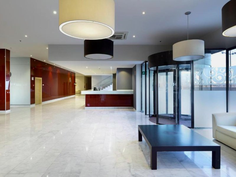 ホテル ユーロスターズ ザラゴーサ (Hotel Eurostars Zaragoza)の写真