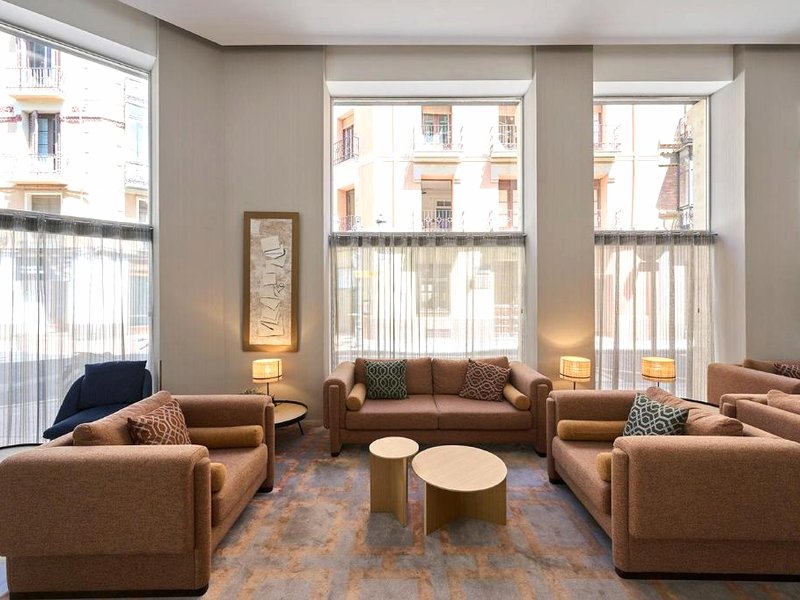 ホテル カタロニア エル ピラール (Hotel Catalonia El Pilar)の写真