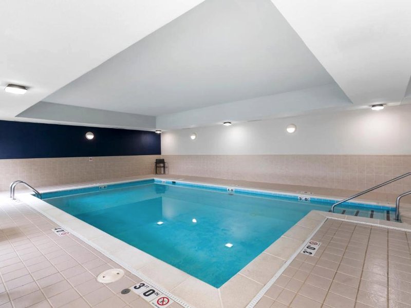 Comfort Inn & Suites Hampton near Coliseumの写真