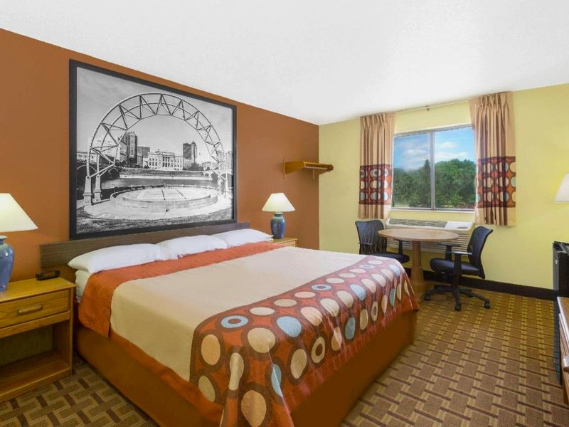 スーパー 8 バイ ウインダム ブーン (Super 8 By Wyndham Boone)の写真