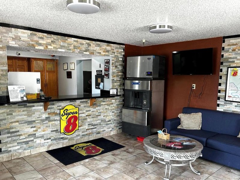 スーパー 8 バイ ウインダム ブーン (Super 8 By Wyndham Boone)の写真