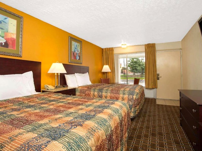 Days Inn by Wyndham Chesterの写真