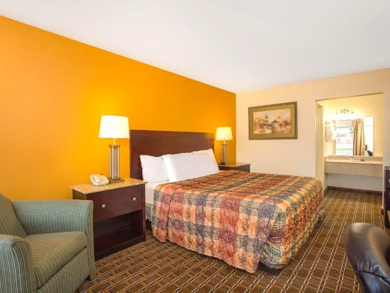 Days Inn by Wyndham Chesterの写真