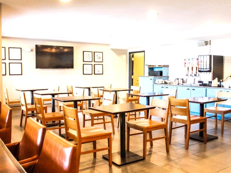 カントリー イン&スイーツ バイ ラディソン チェスター VA (Country Inn & Suites by Radisson, Chester, VA)の写真
