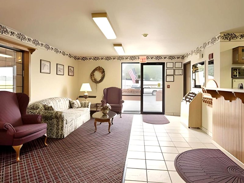 スーパー 8 バイ ウインダム コショクトン ロスコー ビレッジ (Super 8 By Wyndham Coshocton Roscoe Village)の写真