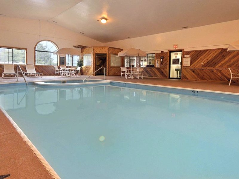 スーパー 8 バイ ウインダム コショクトン ロスコー ビレッジ (Super 8 By Wyndham Coshocton Roscoe Village)の写真