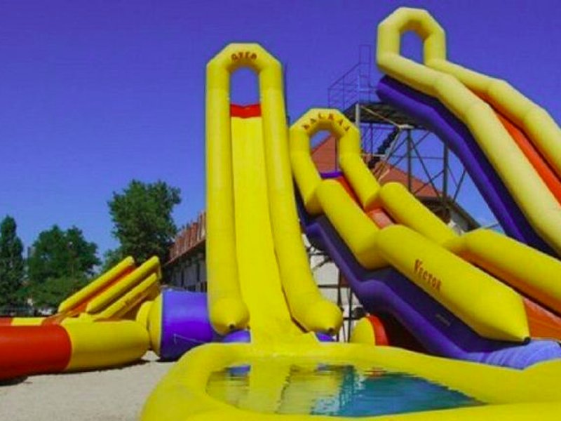 ［カロリノ ブハズ］アパートメント（650m²）｜ 4ベッドルーム／1バスルーム (Hotel Adam and Eve.)の写真