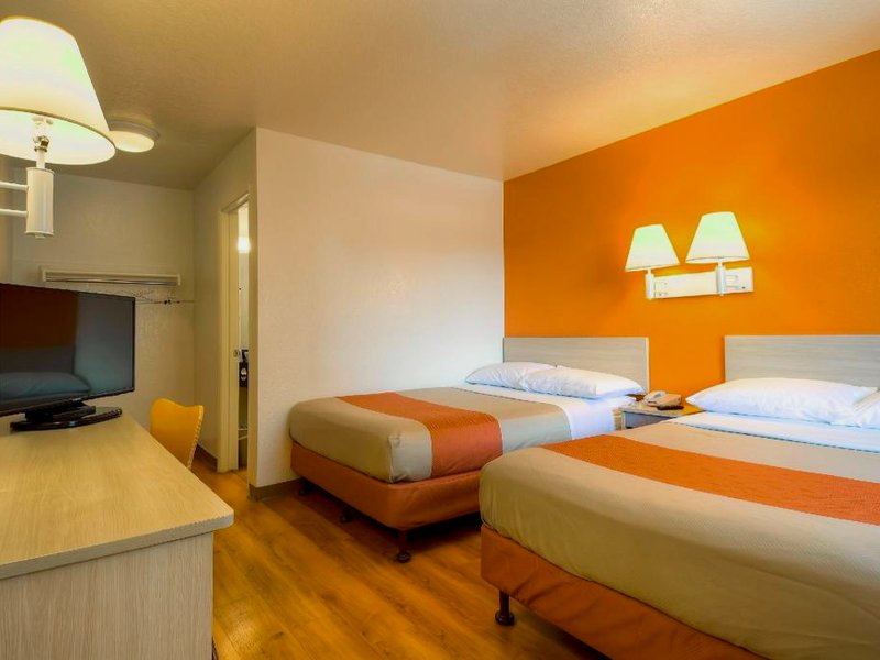 Motel 6 Westminster, CA - South - Long Beach Areaの写真