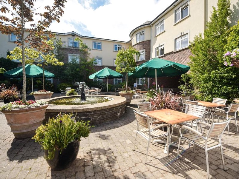 アシュダウン パーク ホテル (Ashdown Park Hotel)の写真