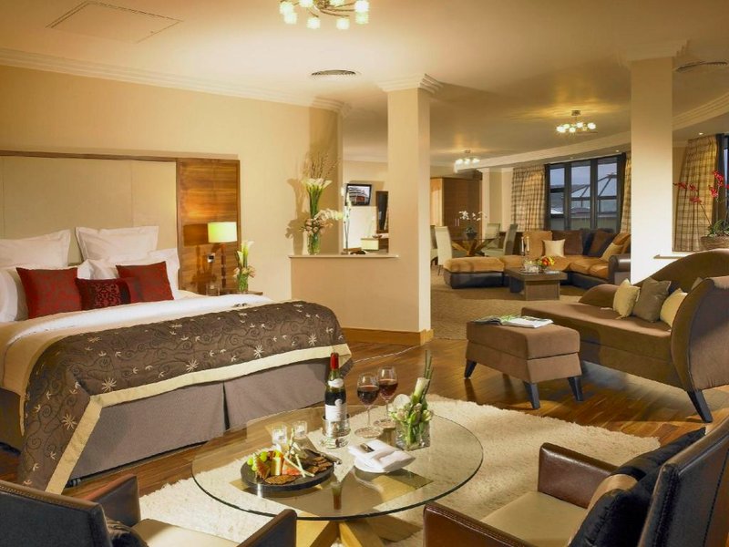 アンバー スプリングス ホテル (Amber Springs Hotel)の写真