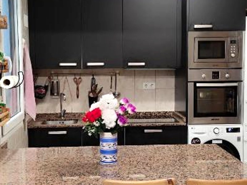 Sabino Arana 9, habitación doble con servicios compartidos (Sabino Arana 9, habitacion doble con servicios compartidos)の写真