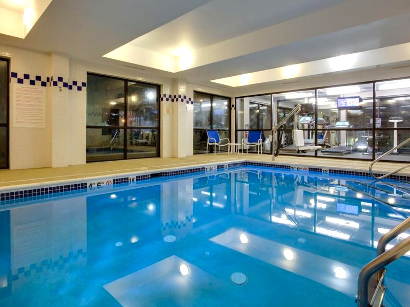 ホリデイ イン エクスプレス ホテル ＆ スイーツ メドウランズ エリア バイ IHG (Holiday Inn Express Hotel & Suites Meadowlands Area By IHG)の写真