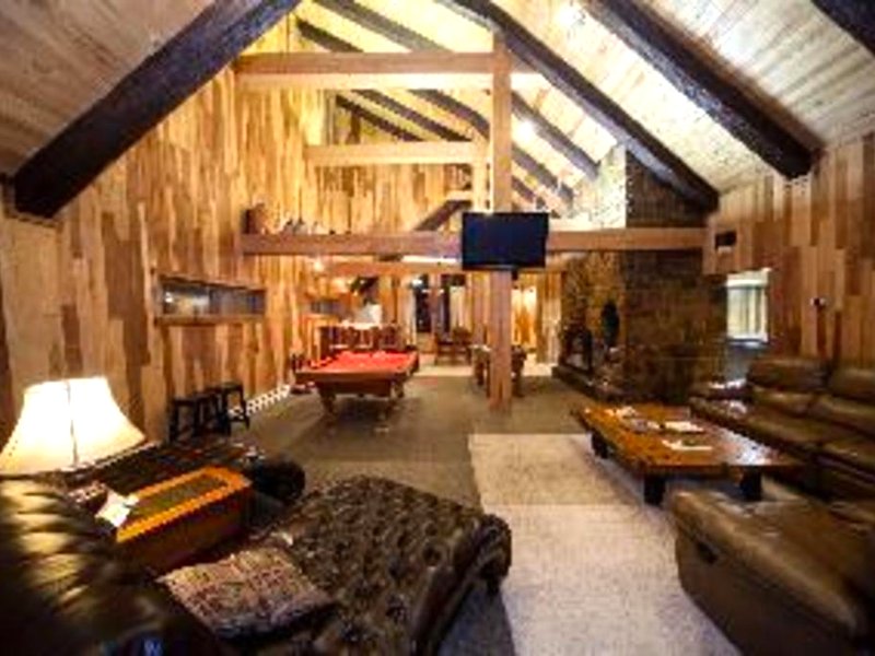 Log Cabin Lodge & Suitesの写真