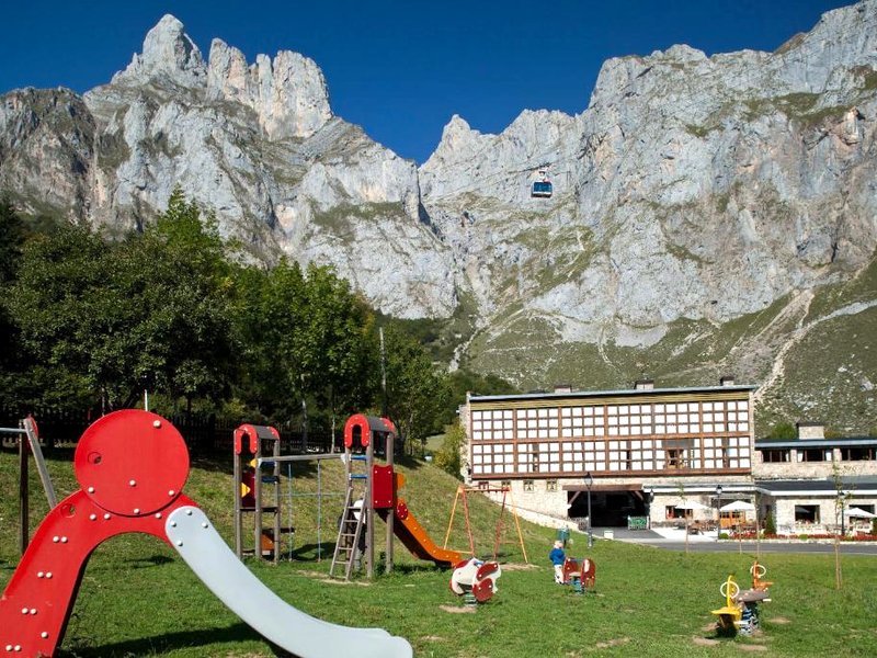 パラドール デ フエンテ デ (Parador de Fuente De)の写真