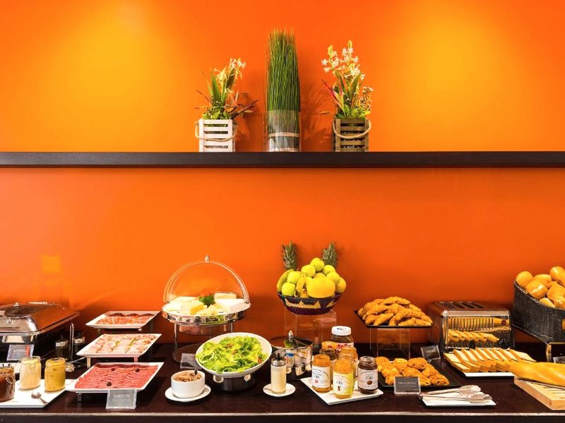 ONOMO Hotel Lomeの写真