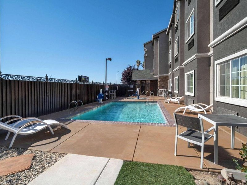 マイクロテル イン&スイーツ バイ ウィンダム トレーシー (Microtel Inn & Suites by Wyndham Tracy)の写真