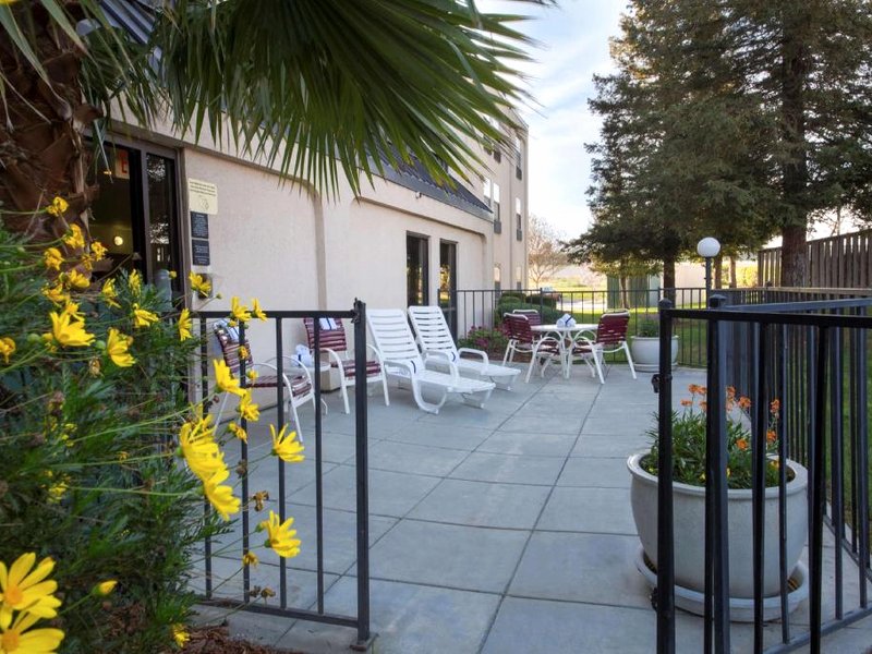 ハンプトン イン トレイシー (Hampton Inn Tracy)の写真