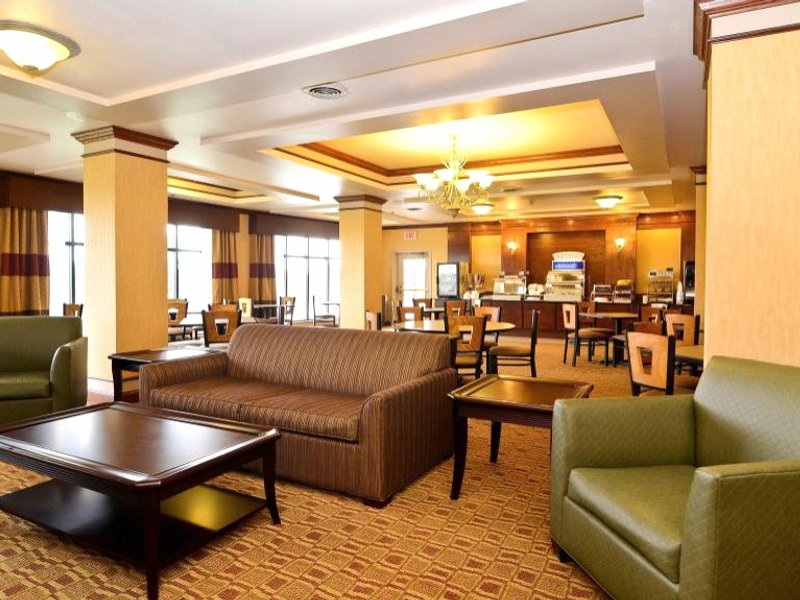 Holiday Inn Express Hotel & Suites Fort Atkinson By IHGの写真