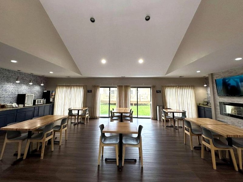 AmericInn by Wyndham Fort Atkinsonの写真