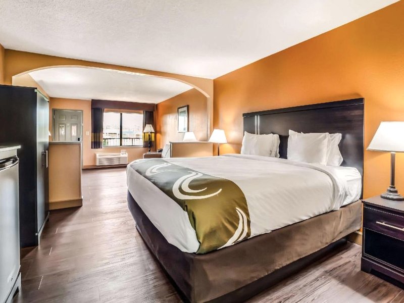 クォリティ イン&スイーツ コリンス ウエスト (Quality Inn & Suites Corinth West)の写真