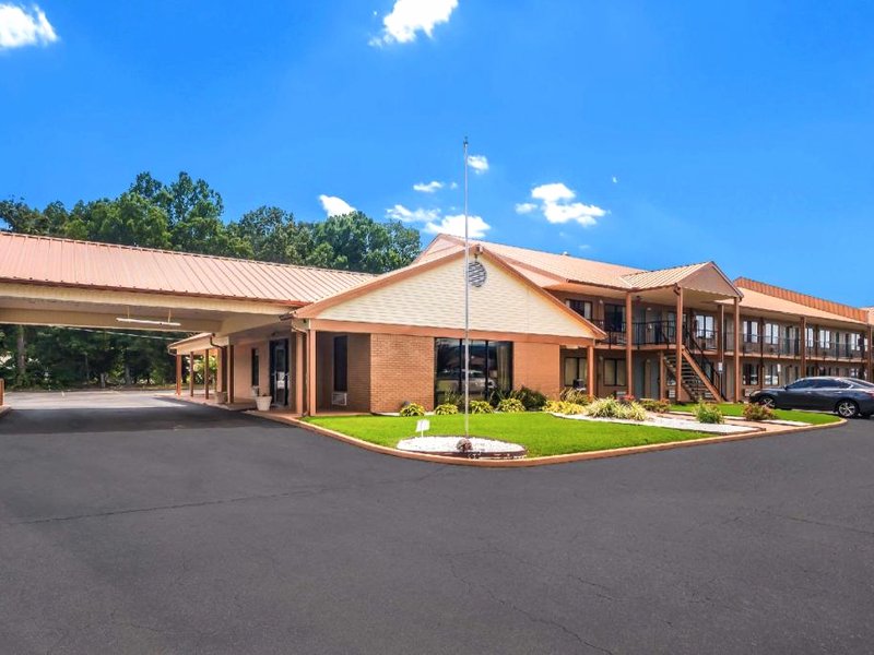 クォリティ イン&スイーツ コリンス ウエスト (Quality Inn & Suites Corinth West)の写真