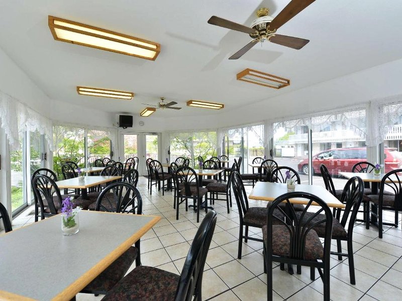 Travelodge by Wyndham Mackinaw Cityの写真