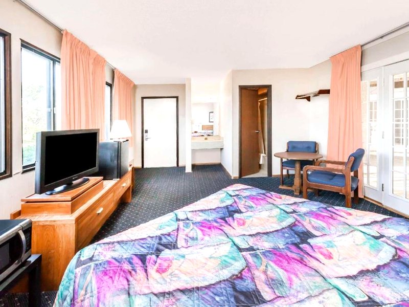 ナイツ イン マッキノー シティ MI (Knights Inn - Mackinaw City, MI)の写真