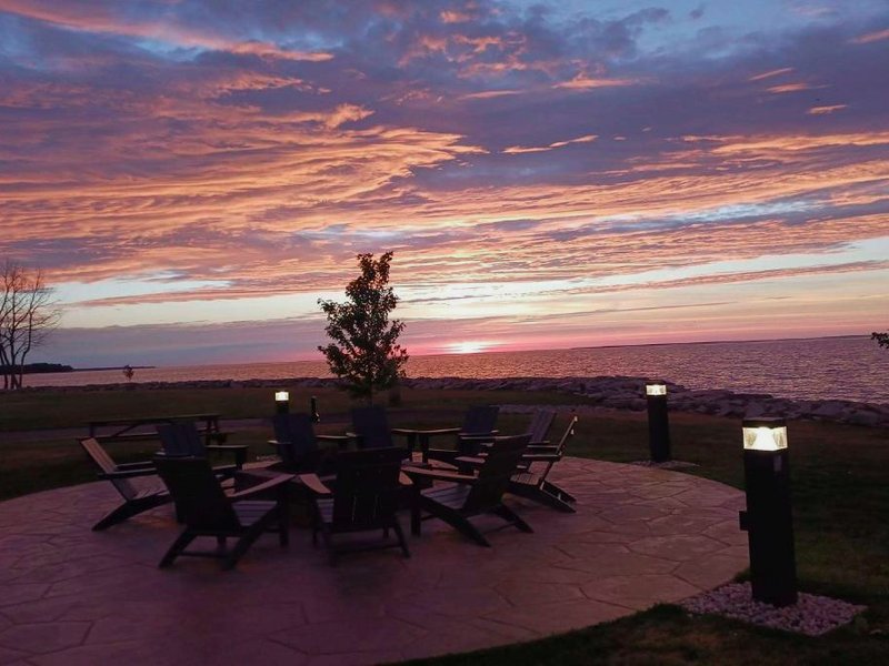 AmericInn by Wyndham Menomineeの写真