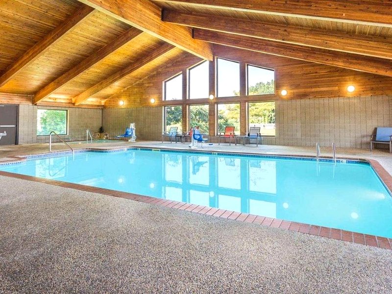 AmericInn by Wyndham Menomineeの写真