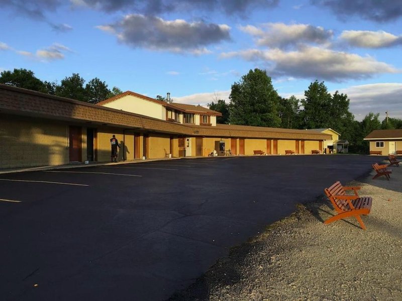 タラゴン モーテル (Tarragon Motel)の写真