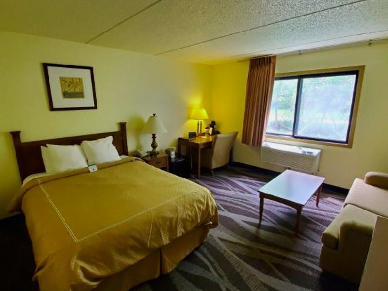 ボーダーズ イン&スイーツ バイ コブルストーン ホテルズ (Boarders Inn & Suites by Cobblestone Hotels)の写真
