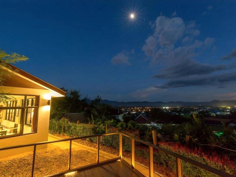 ポウ ヴィラ (Pou Villa)の写真