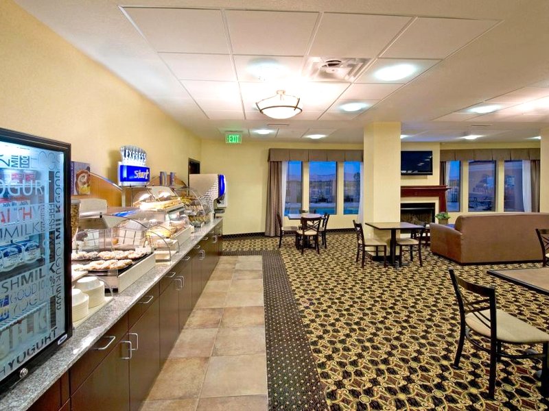 ホリデイ イン エクスプレス ＆ スイーツ ウィルコックス バイ IHG (Holiday Inn Express & Suites Willcox By IHG)の写真