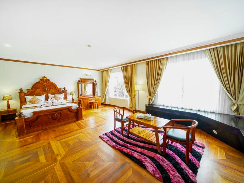 ポーサット リバーサイド ホテル&スパ (Pursat Riverside Hotel & Spa)の写真