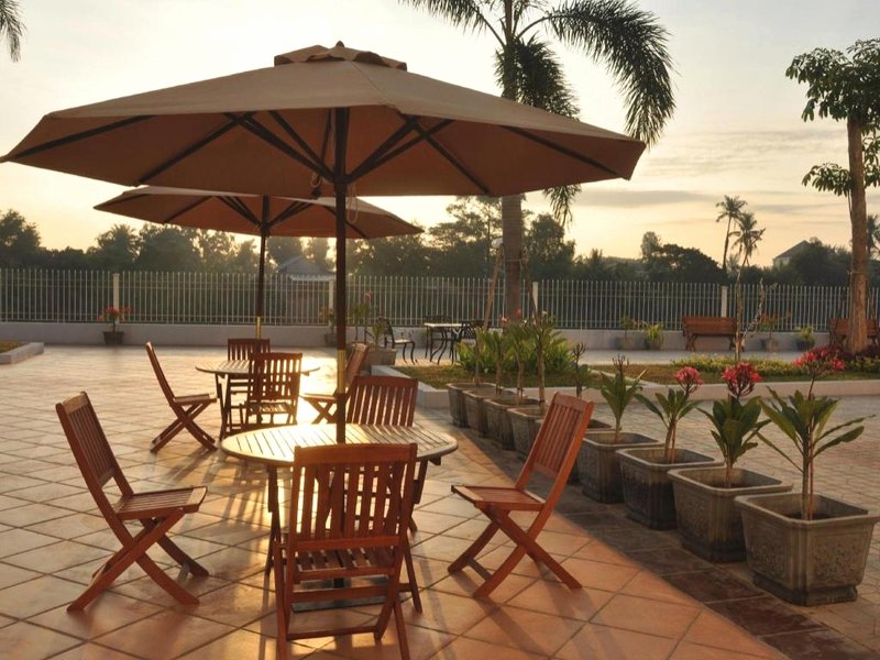 ポーサット リバーサイド ホテル&スパ (Pursat Riverside Hotel & Spa)の写真